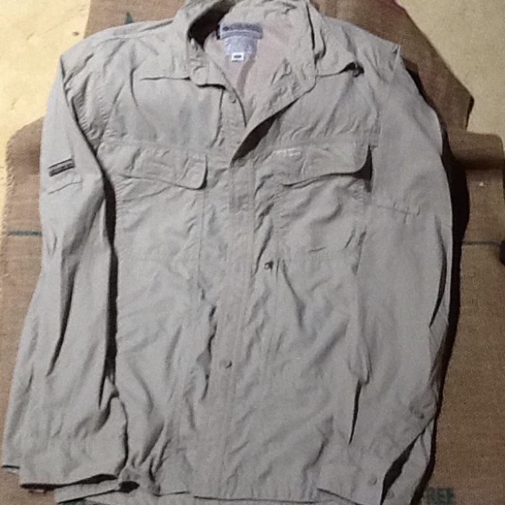 Columbia Survival Shirt. Excellent Condition! - Picture 2 of 3